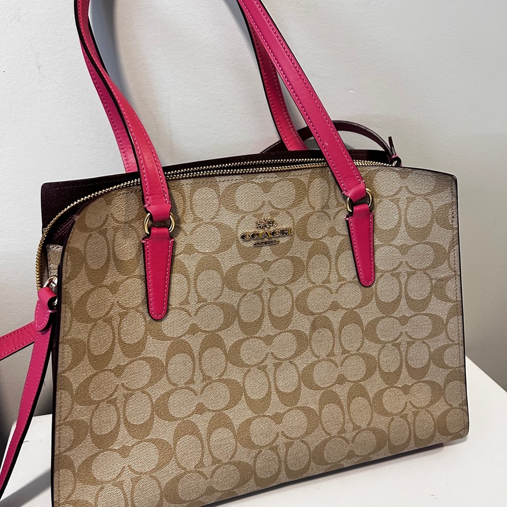 Coach shoulder bag full pattern